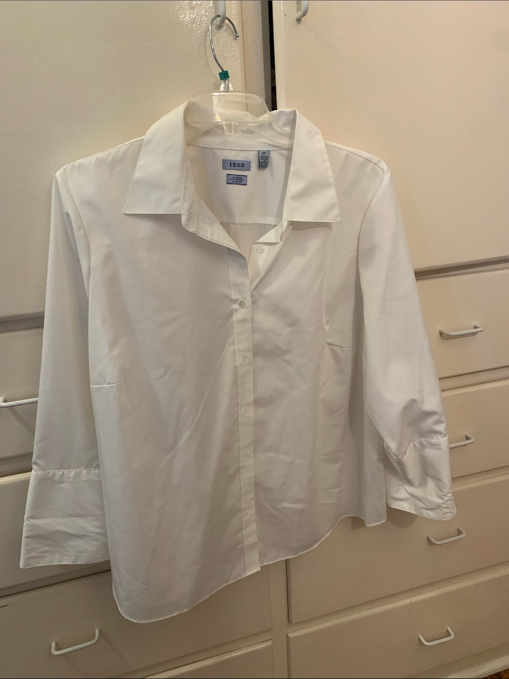 Izod white no iron long sleeve blouse